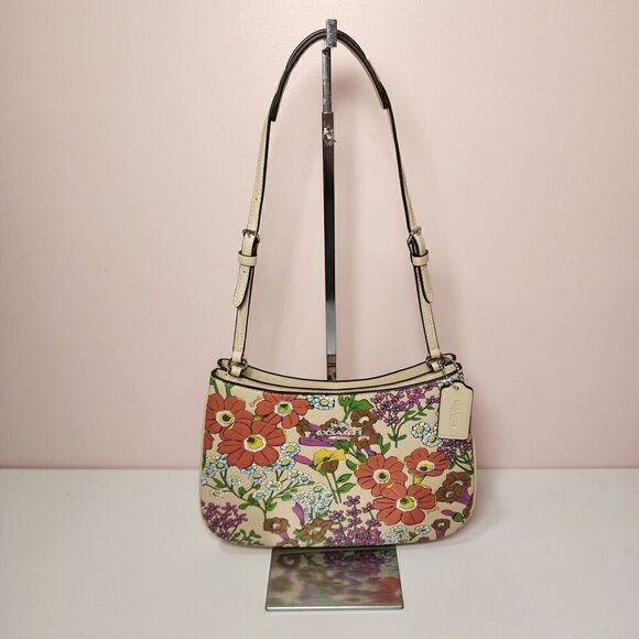 NWT Coach CR162 Penelope Shoulder Bag With Floral Print - Picture 1 of 6